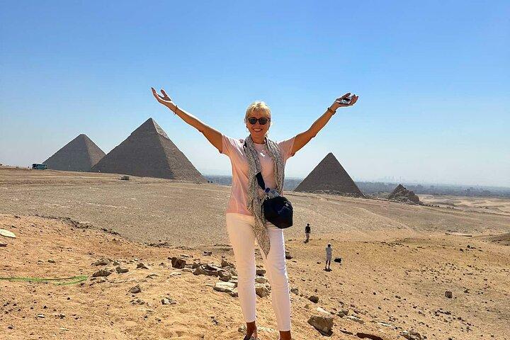 Giza Pyramids Private Tour: Sphinx + Camel Ride + Lunch + Pickup