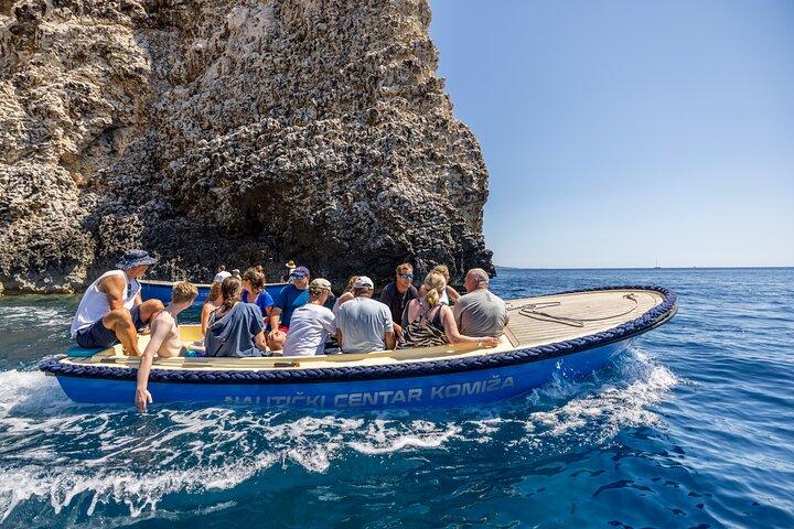 Split/Trogir: Blue Cave, Vis, and Hvar Speedboat Day Tour