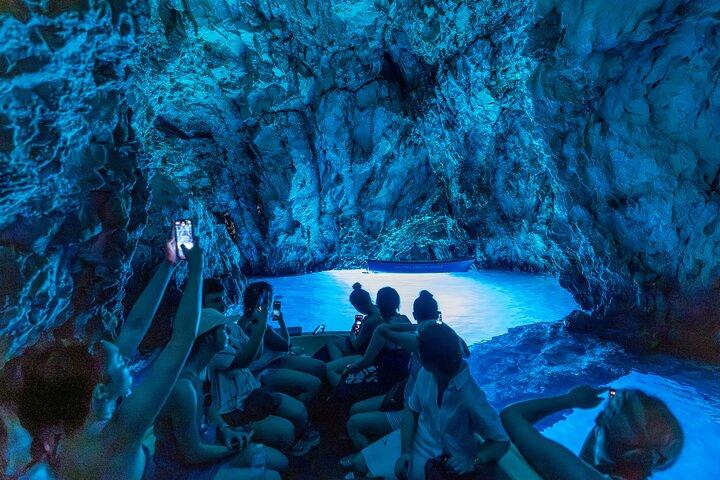 Split/Trogir: Blue Cave, Vis, and Hvar Speedboat Day Tour