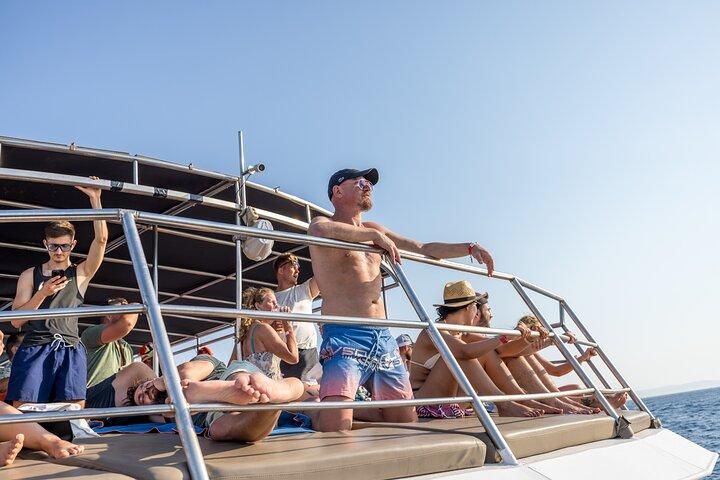 Split/Trogir: Hvar, Brač & Pakleni Cruise with Lunch and Drinks