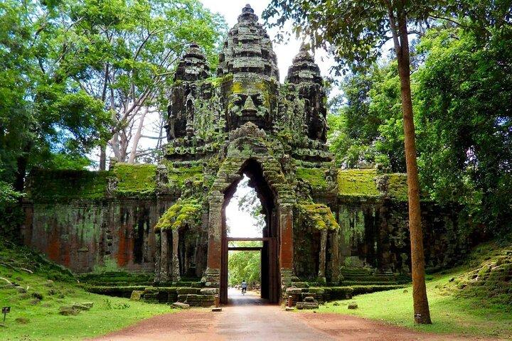 Private Tour at Angkor Wat at Sunrise