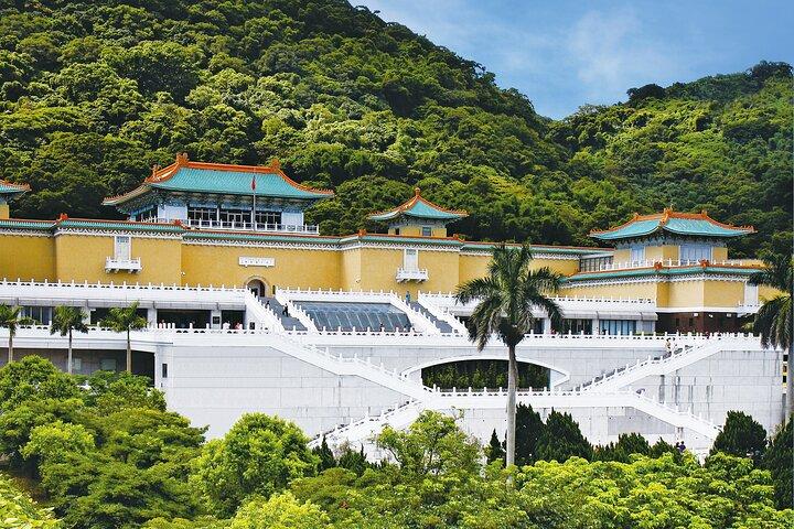 Small-Group: Classic Taipei Landmarks Day Tour