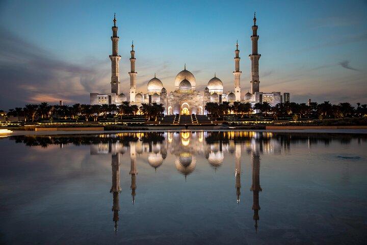 Abu Dhabi Tour - A Journey Through History, Culture and Luxury