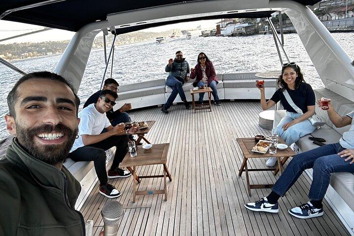 Istanbul Bosphorus Sunset Yacht Cruise with Live Guide and Snacks