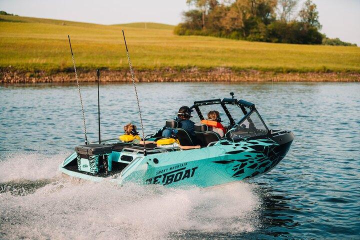 Jet Boat Adventure in the Smoky Moutains Island Pointe Tour
