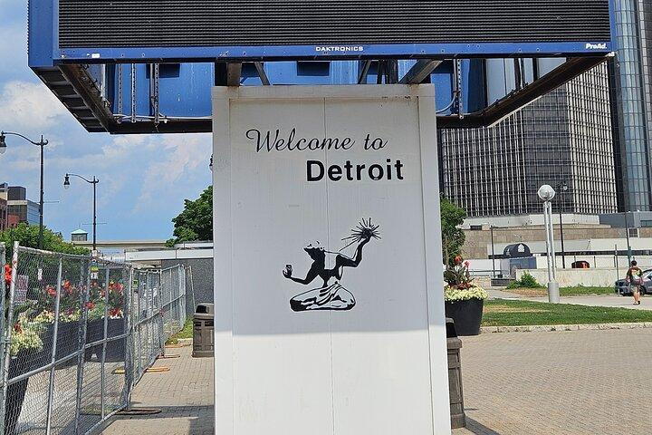 Best Downtown Detroit Historical Walking Tour