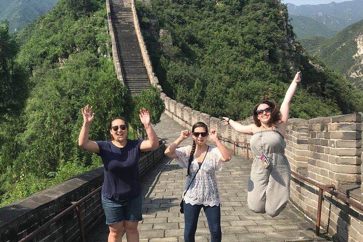 BusDa-Ancient Great Wall &Badaling Great Wall Full-day Bus Tour