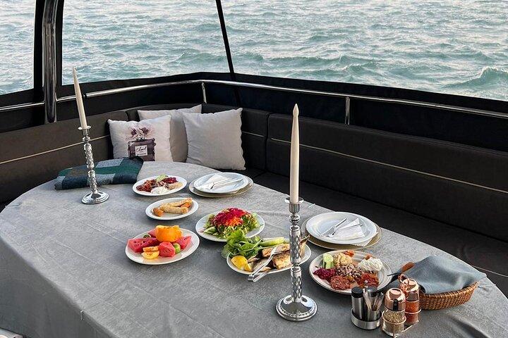 Istanbul Private Bosphorus Luxury Yacht 20m 65ft – 20 Guests