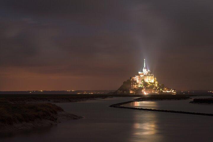 Small Group Day Trip to Mont Saint Michel with Luxury Van