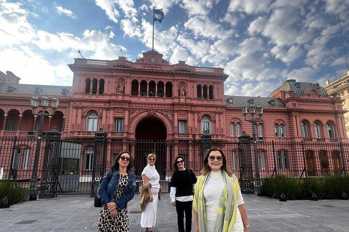 Buenos Aires Like a Local: Private City Tour in Premium Car