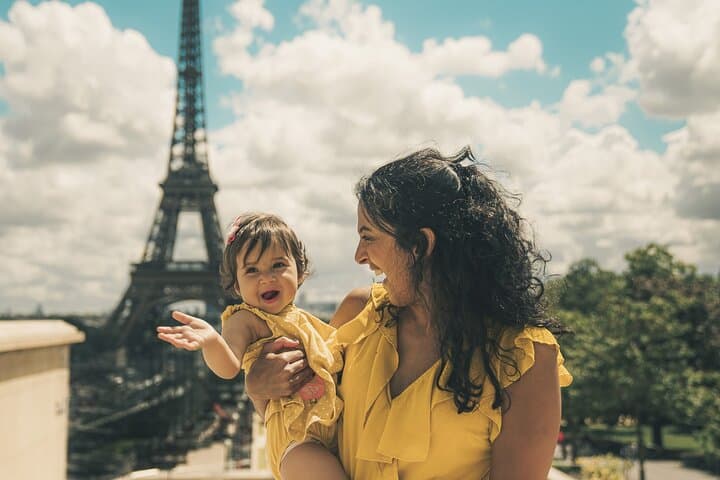 1-Hour Private Photoshoot in Paris