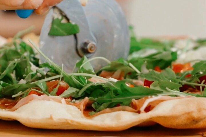 Pizza Party Experience with Private Pizza Chef in Tuscany