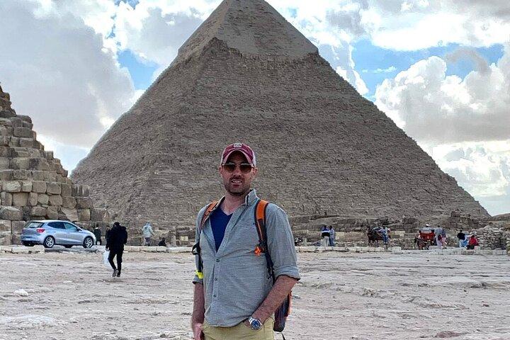 8-Hour Guided Tour to Giza Pyramids, Sphinx , Sakkara & Memphis