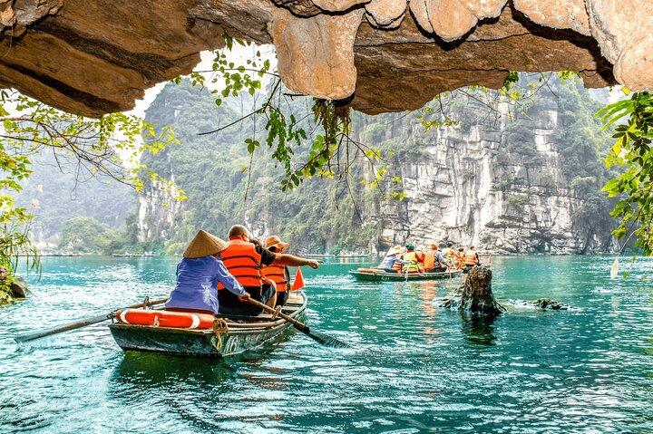 Hidden Ninh Binh Luxury Full Day Group Tour (Tam Coc - Hoa Lu)