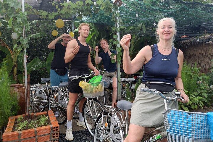 Taste & Craft the Mekong – Bike, Cook & Weaverience