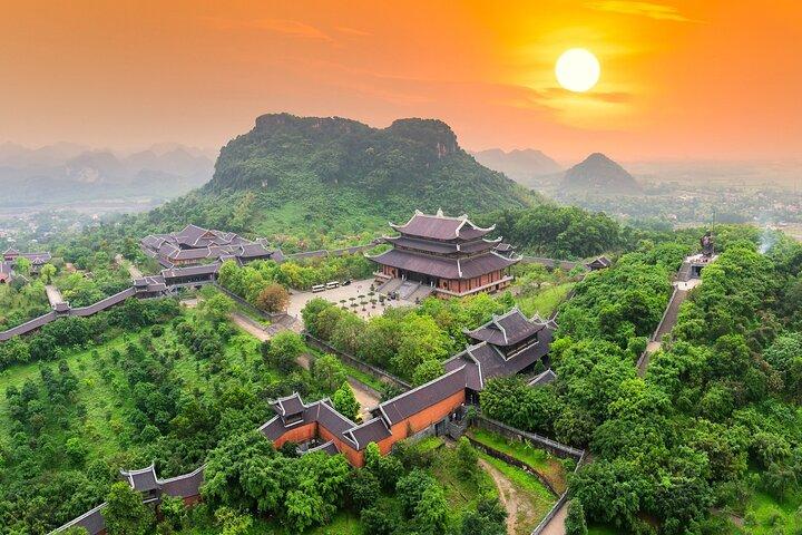 Ninh Binh Day Trip from Hanoi with Tam Coc or Trang An & Mua Cave