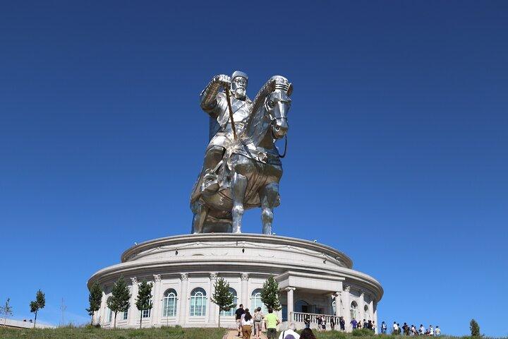 Full Day Chinggis Khaan Statue & Terelj NP Tour +Horseride, Eagle