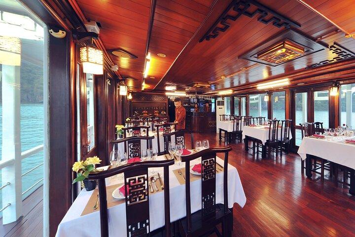 Overnight Cruise to Visit Bai Tu Long Bay 2 Days 1 Night