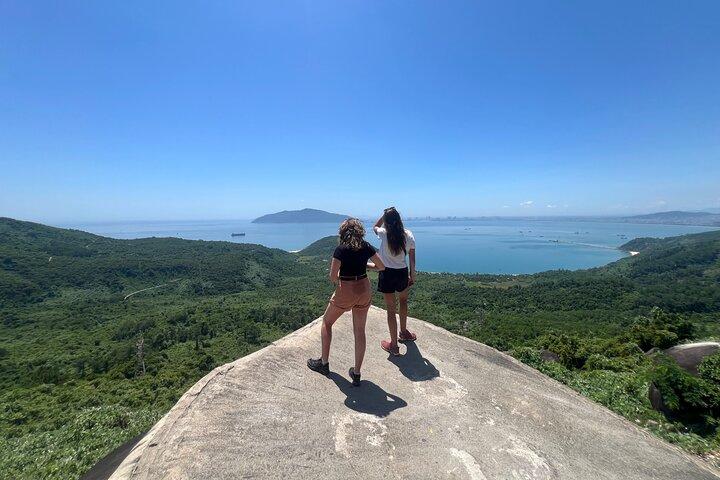 Hai Van Pass Motorbike Tour with Easy Rider