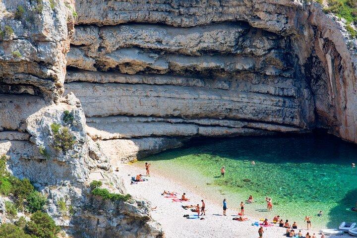 Private tour from Hvar Blue cave & paklinski islands