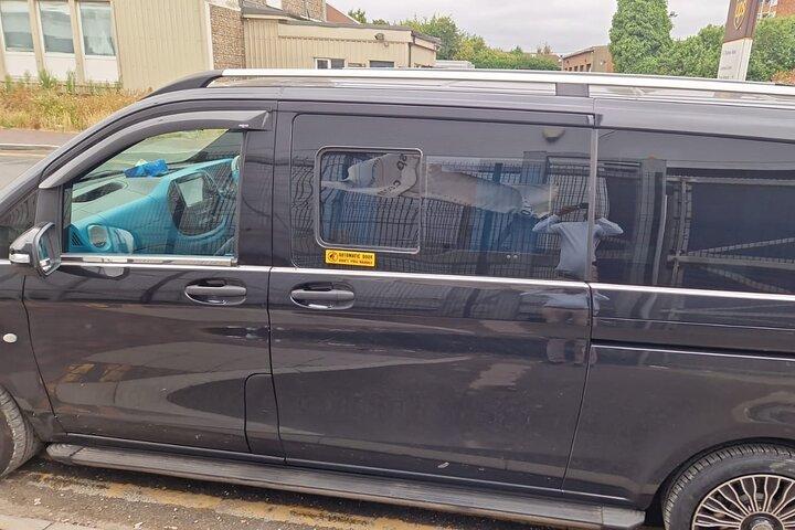One Way Taxi Transfer from London Luton Airport to London City