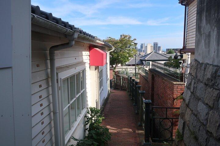 Kobe Trip from Osaka with Garden Walk Wagyu Lunch and Sake Tour