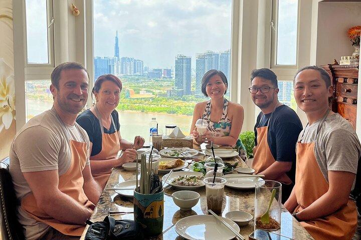 Top-rated Home Cooking Class with a River View AC Kitchen