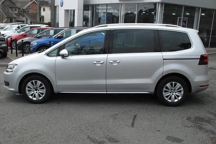 One Way Taxi Transfer from Gatwick Airport to Harwich Seaport
