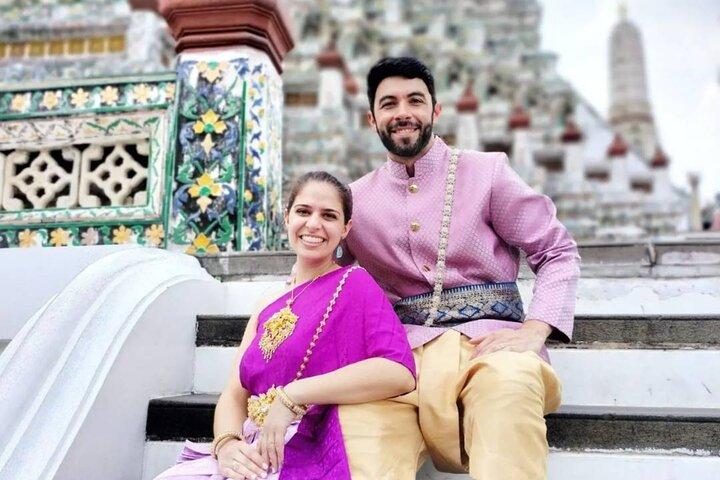 Thai Costume Photo Tour at Wat Arun Bangkok from Bangkok