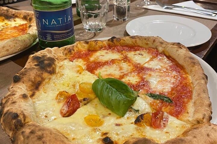 Rome: Trastevere Luxury Food tour with Free-Flowing Fine Wine