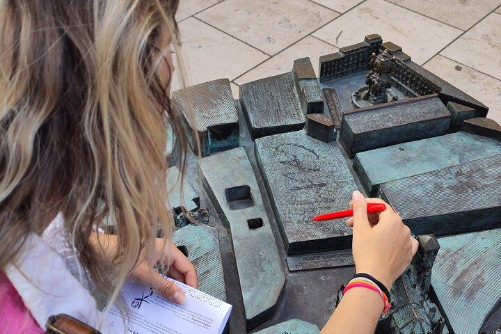 Lille: Urban escape game and fun tour of the Old Town