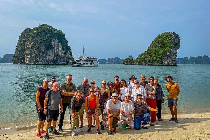 Explore Peaceful Bai Tu Long Bay in 3 Days with Renea Cruises