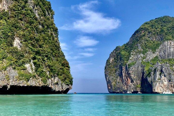 Maya Bay Phi Phi Island Snorkeling Day Tour with lunch - Phuket