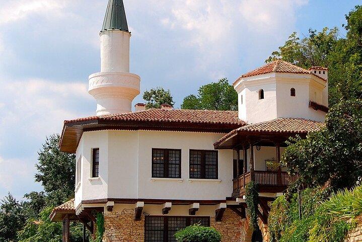Full-Day Private Tour Aladzha, Balchik, Cape Kaliakra, and Varna