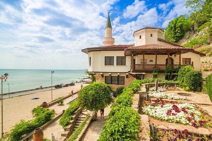 Full-Day Private Tour Aladzha, Balchik, Cape Kaliakra, and Varna
