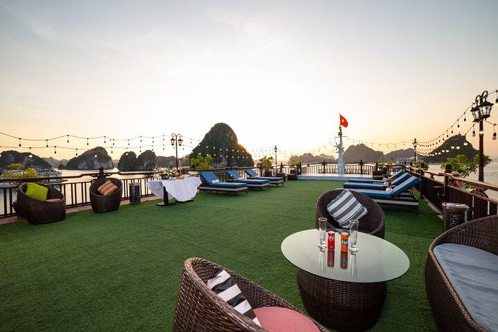 Cruise 3-Day 2-Night Luxury Ha Long Bay Tour from Hanoi