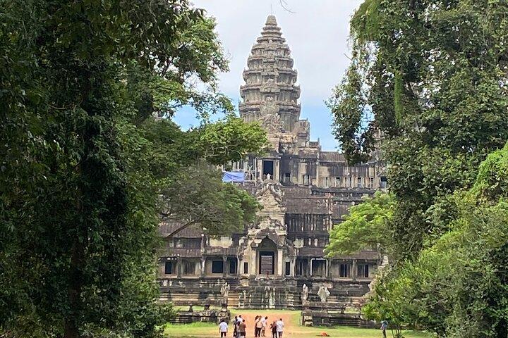 Siem Reap: Private Angkor Wat Sunset Half Day Tour by Jeep