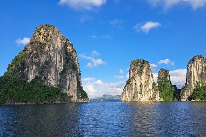 Hanoi - Bai Tu Long Bay: Explore a Hidden Paradise on Day Cruise