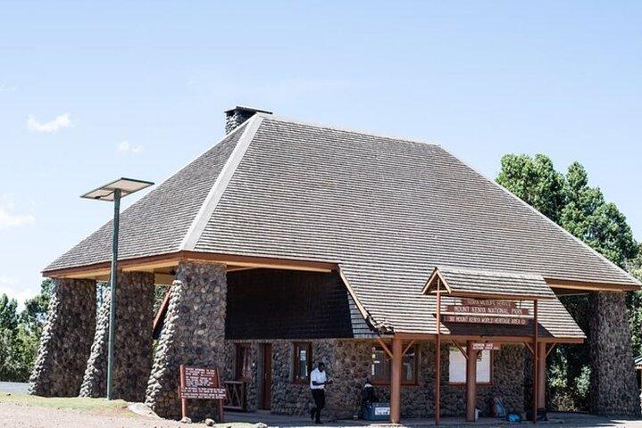 Private Day Tour to Mount Kenya from Nairobi