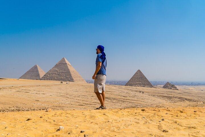Private Guided Tour in Giza Pyramids, Valley Temple, and Sphinx
