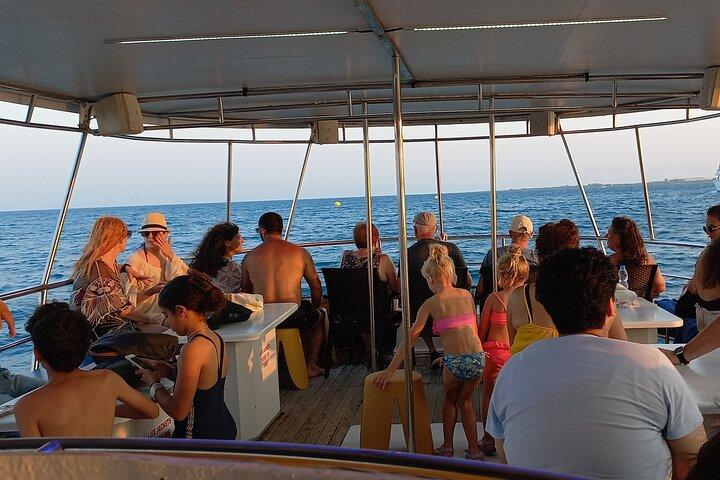 Yellow Submarine Swimming Cruise with Unlimited Drinks