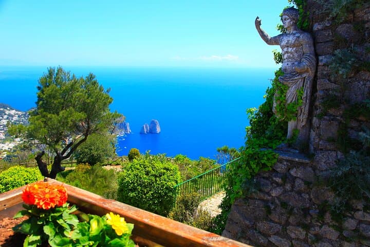 Capri Small Group Tour from Naples with Optional Blue Grotto