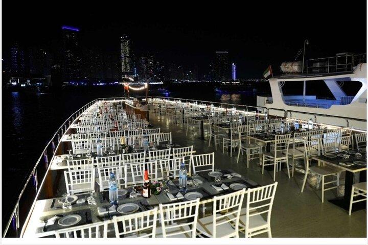 Dubai Marina Cruise & Transfers