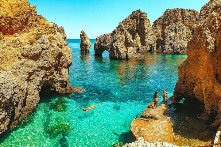 Algarve Tour from Lisbon with Boat Ride to Benagil Caves