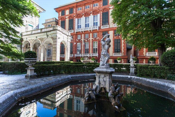 Private tour in Spanish of the city of Genoa