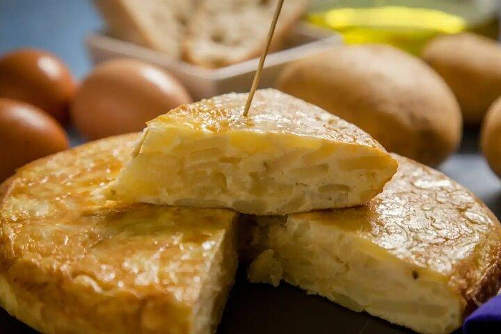 Gastronomic Tour: Discover the best “Wines and Tapas of Madrid”