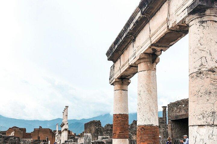 Shared Shuttle Service from Naples to Pompei and return