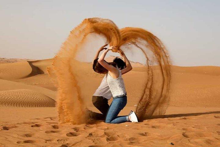 Luxury Evening Desert Safari Dubai in 4x4 with BBQ Dinner
