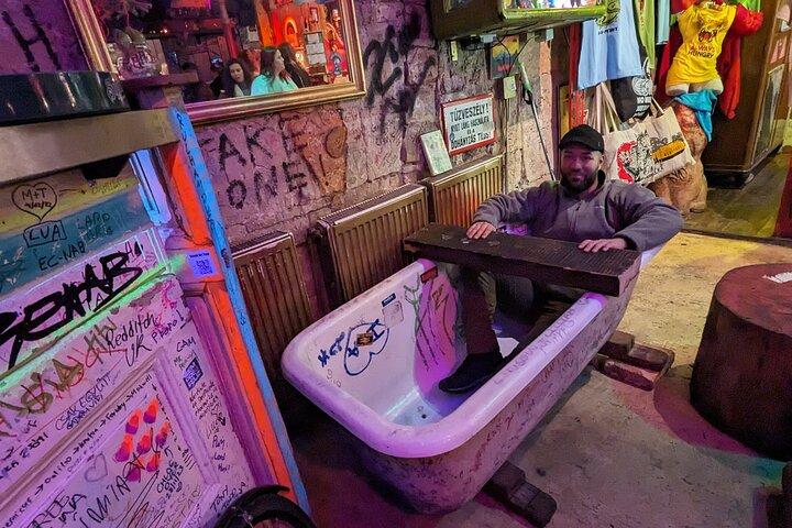 Budapest Vibe: Ruin Bars, Street Art and Culture Tour