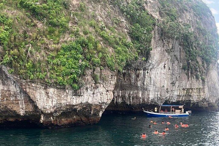 Full Day Tour Snorkel in Los Arcos and Madagascar with Open Bar
